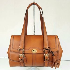 Like new Coach British Tan Turnlock Large Shoulder Satchel